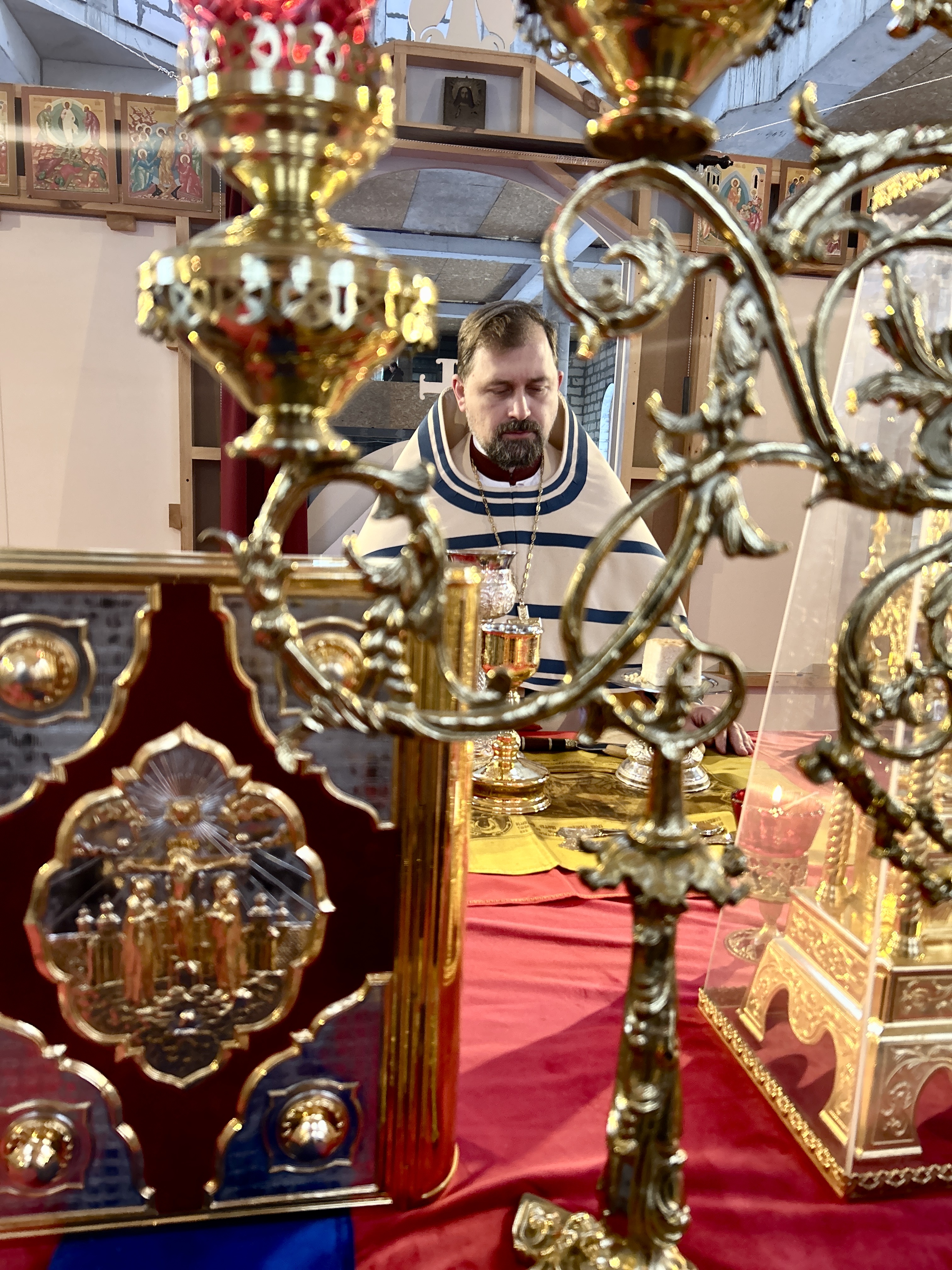 Поздравляем с праздником Введения во храм Пресвятой Богородицы! Поздравляем с праздником Введения во храм Пресвятой Богородицы!